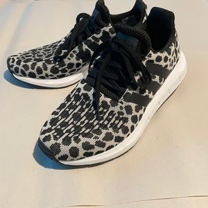 Adidas Swift runners - women’s size 9